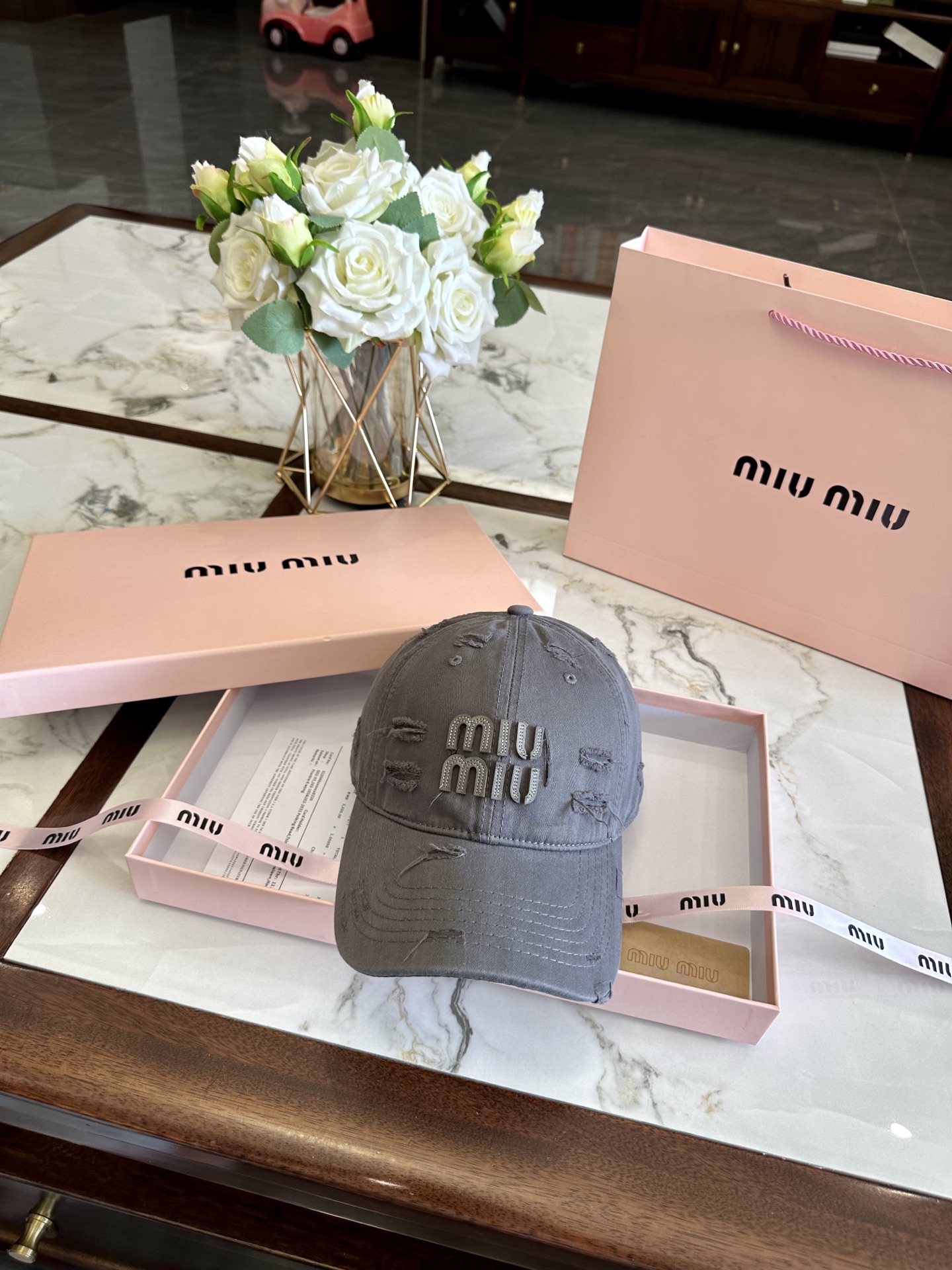 miu miu hat model 26